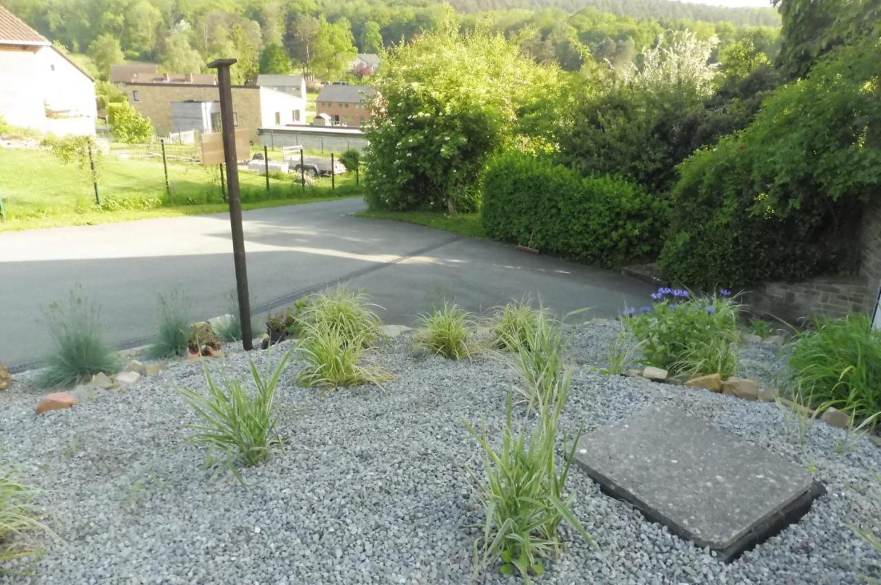 Bed and Breakfast La Lustinoise Exterior foto